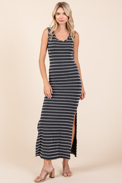 Scoop Neck Sleeveless Maxi Dress